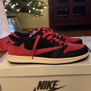 Custom Travis Scott “Bred”